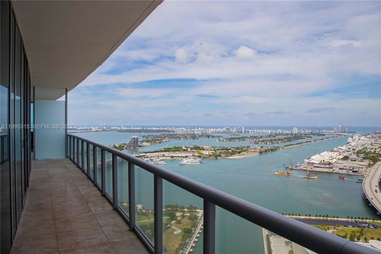 888 Biscayne Blvd , Unit 5207, Miami, FL 33132 Photo
