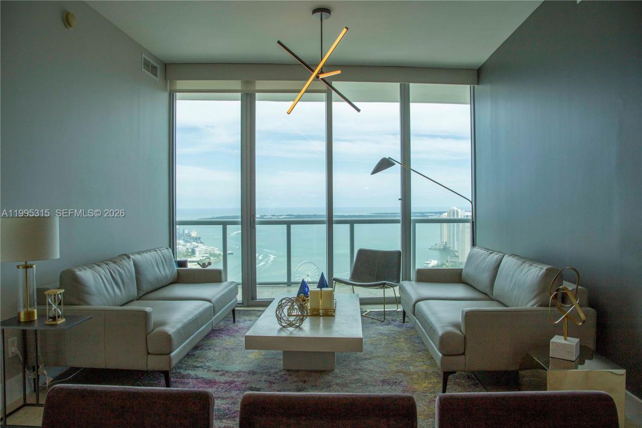 888 Biscayne Blvd , Unit 5207, Miami, FL 33132 Photo