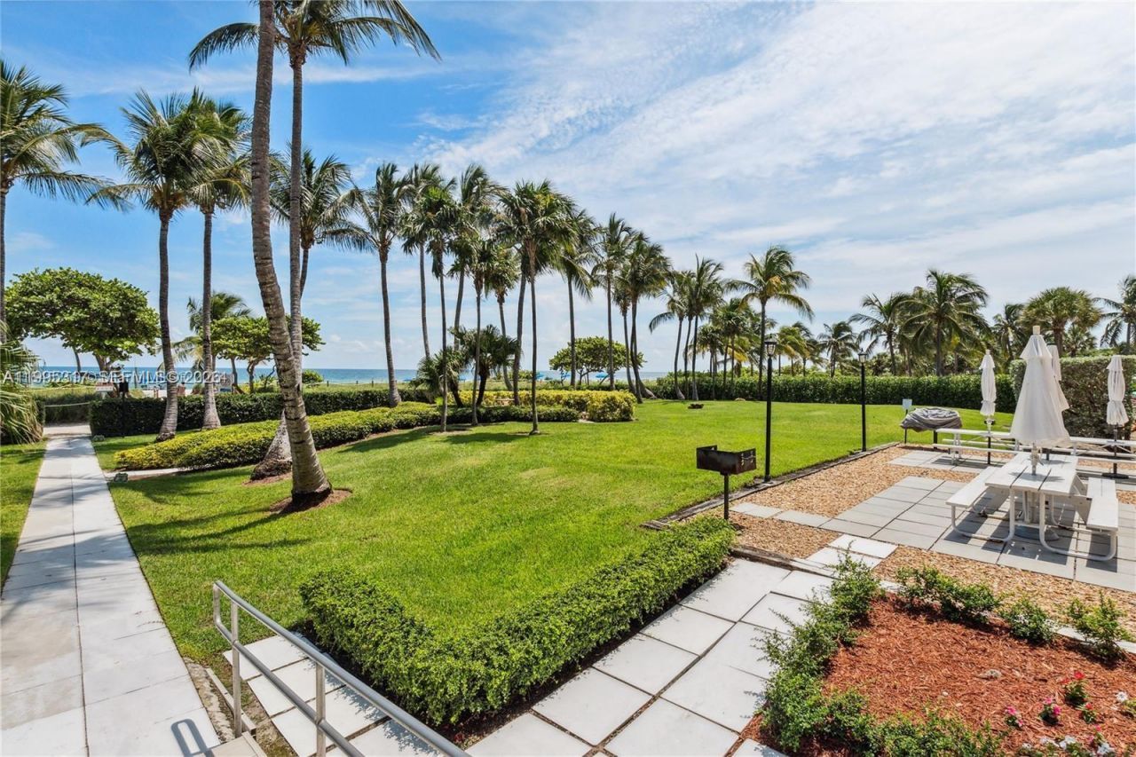 8855 Collins Ave. Oceanfront Direct , Unit 4C, Surfside, FL 33154 Photo