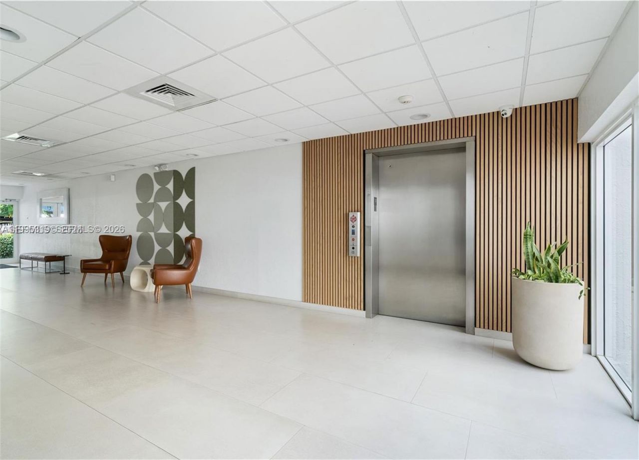 1665 Bay Rd , Unit 322, Miami Beach, FL 33139 Photo