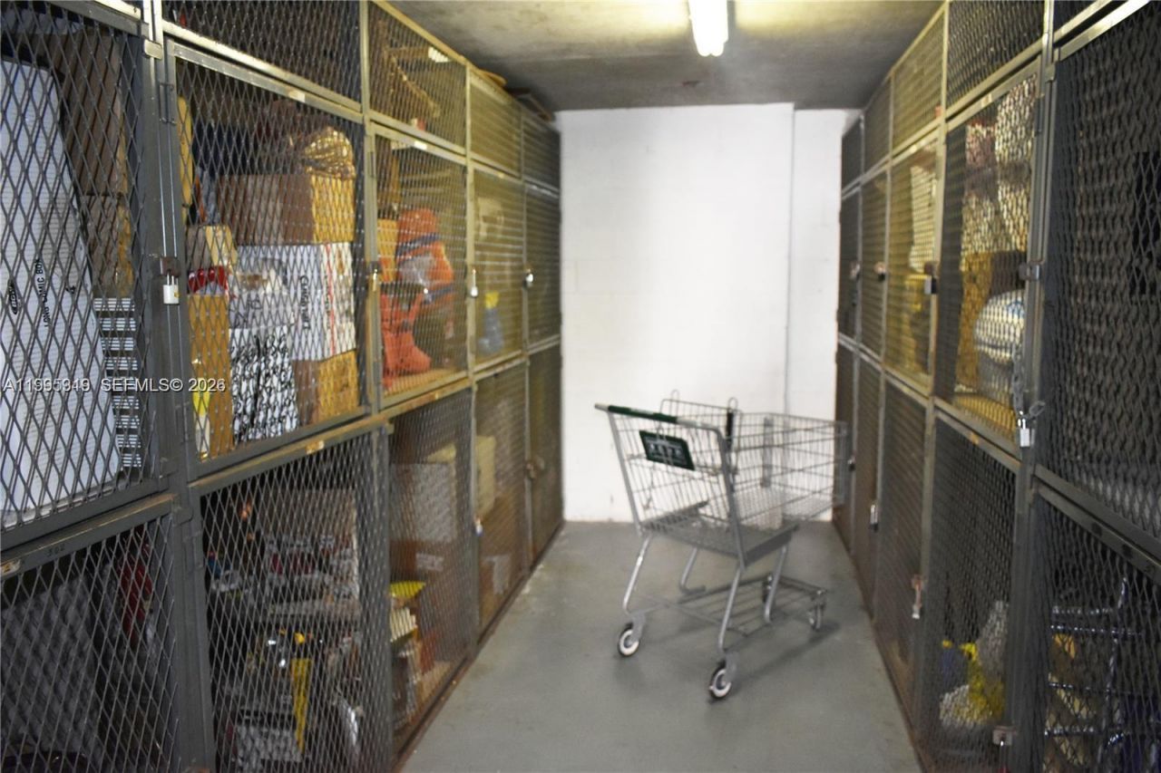 1665 Bay Rd , Unit 322, Miami Beach, FL 33139 Photo