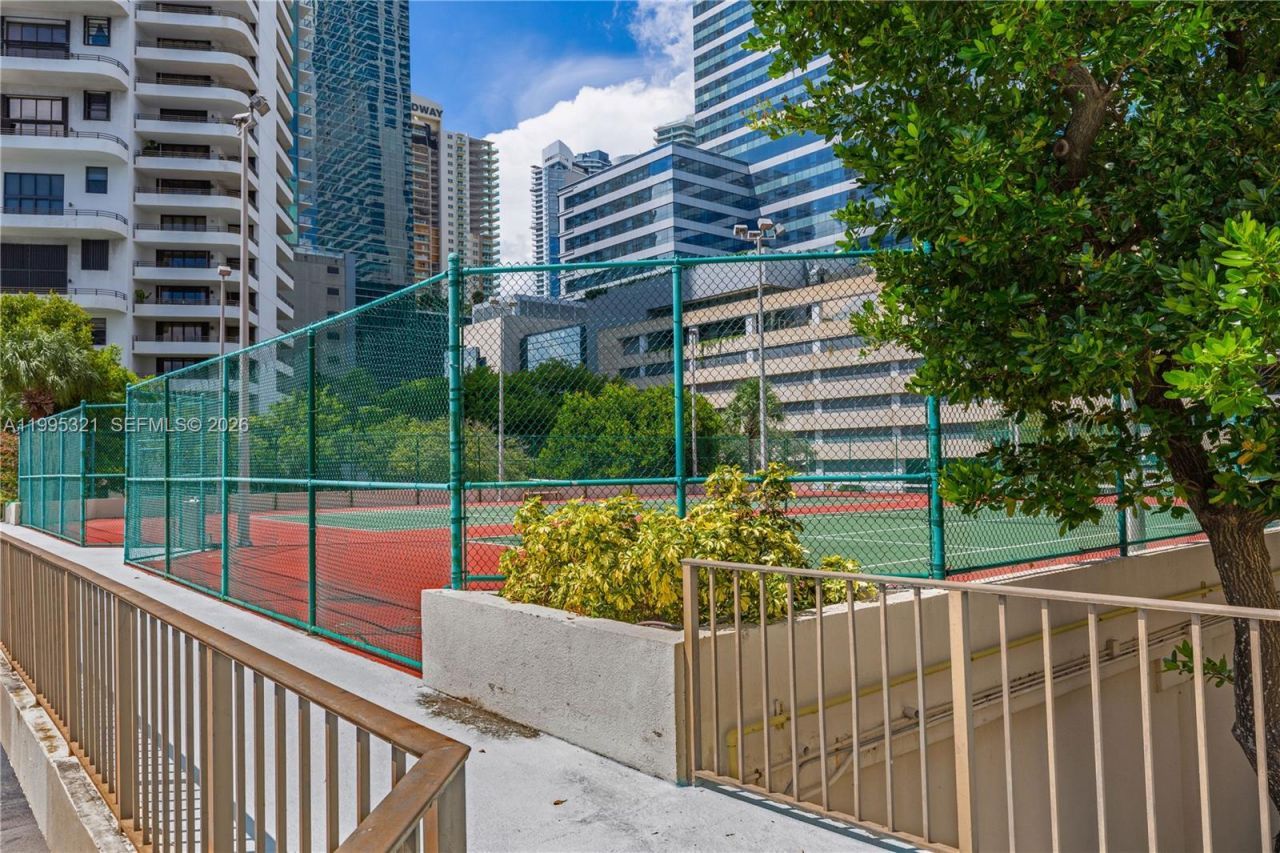 1450 Brickell Bay Dr , Unit 1814, Miami, FL 33131 Photo