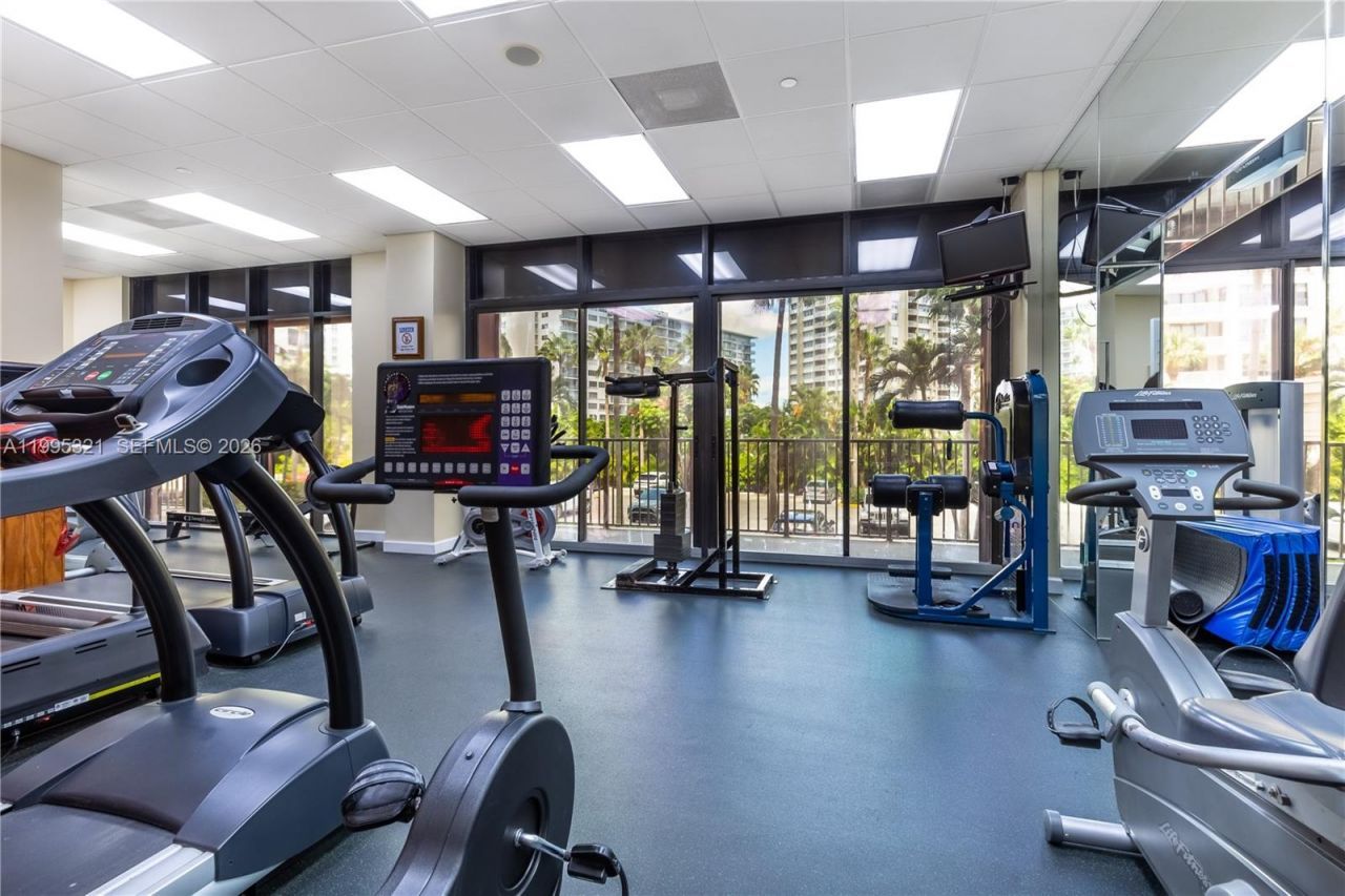 1450 Brickell Bay Dr , Unit 1814, Miami, FL 33131 Photo