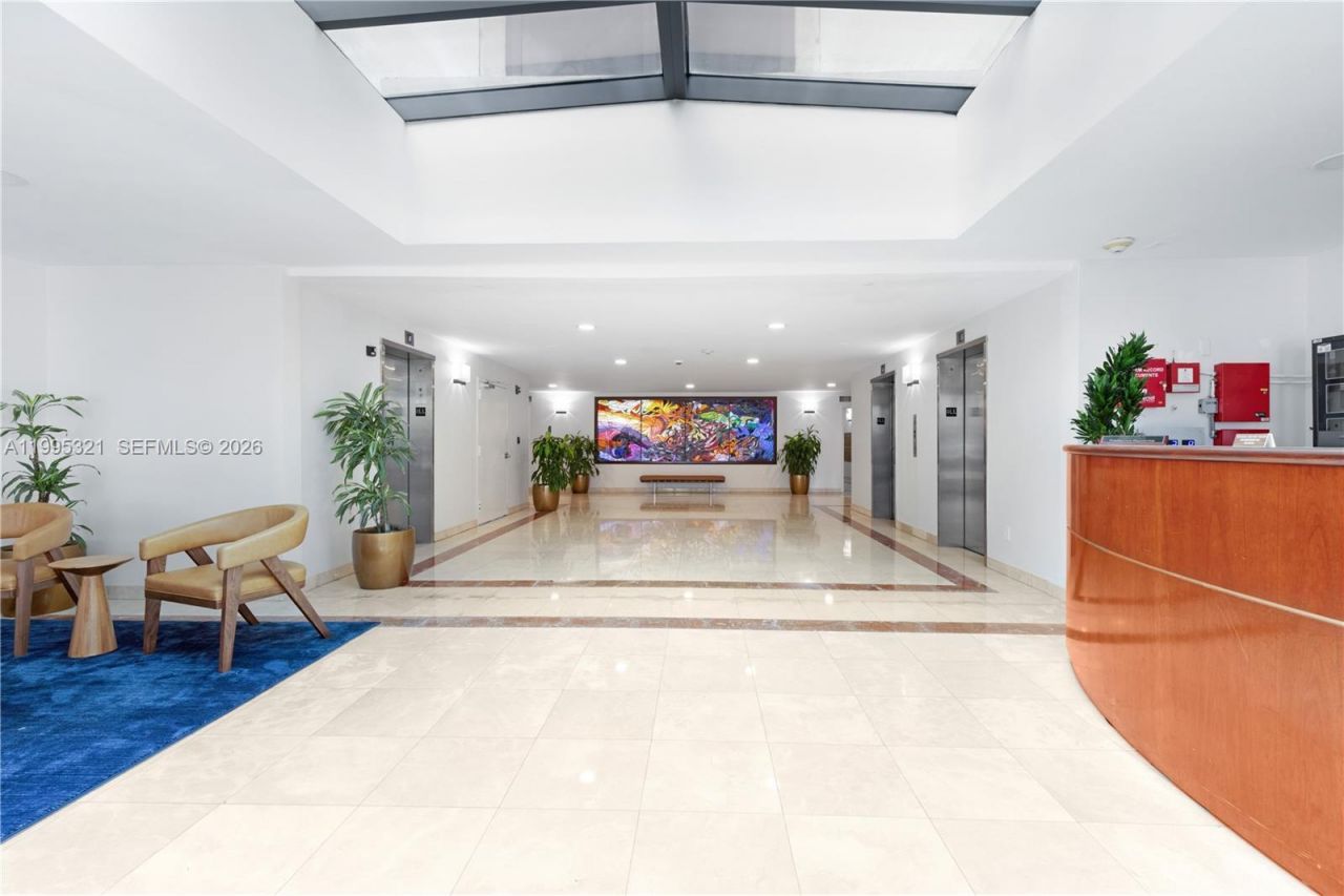 1450 Brickell Bay Dr , Unit 1814, Miami, FL 33131 Photo