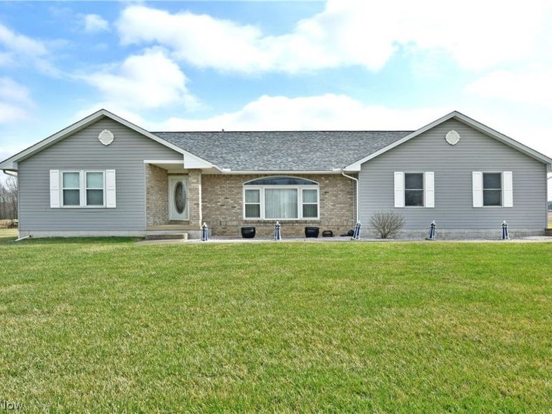 3391 Lyntz Townline Road SW, Warren, OH 44481 Photo 2