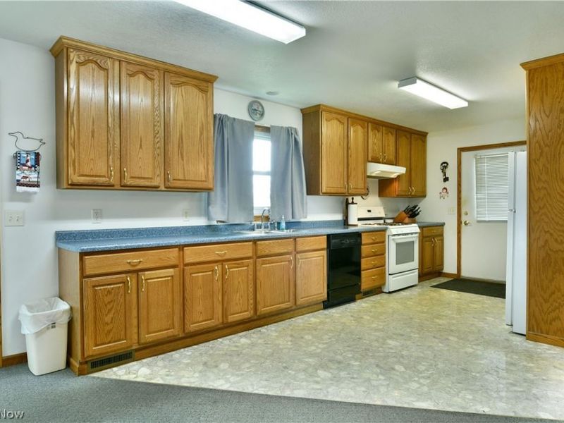 3391 Lyntz Townline Road SW, Warren, OH 44481 Photo 6