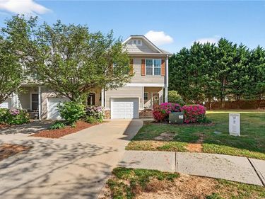 4638 Beacon Ridge Lane, Flowery Branch, GA 30542