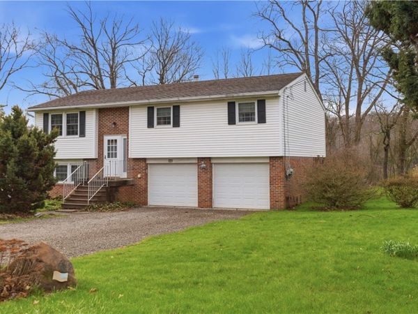 101 Oak Dr, Sarver, PA 16055