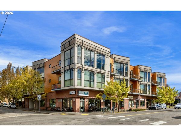 838 SE 38TH AVE, Unit 202, Portland, OR 97214
