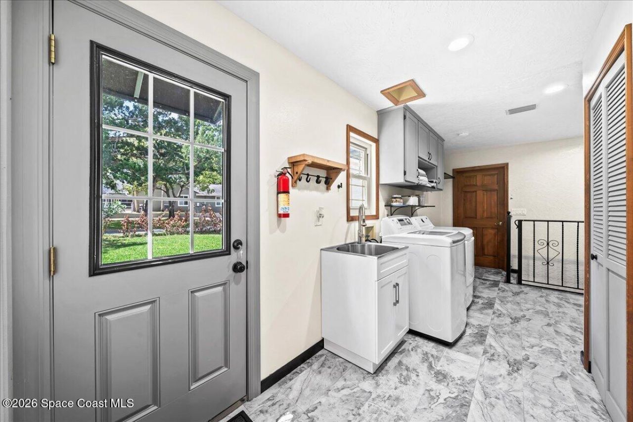 1335 S Carpenter Road, Titusville, FL 32796 Photo