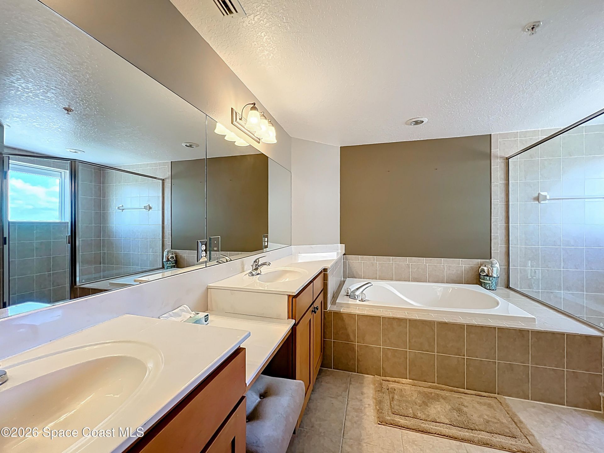 110 Warsteiner Way , Unit 301, Melbourne Beach, FL 32951 Photo
