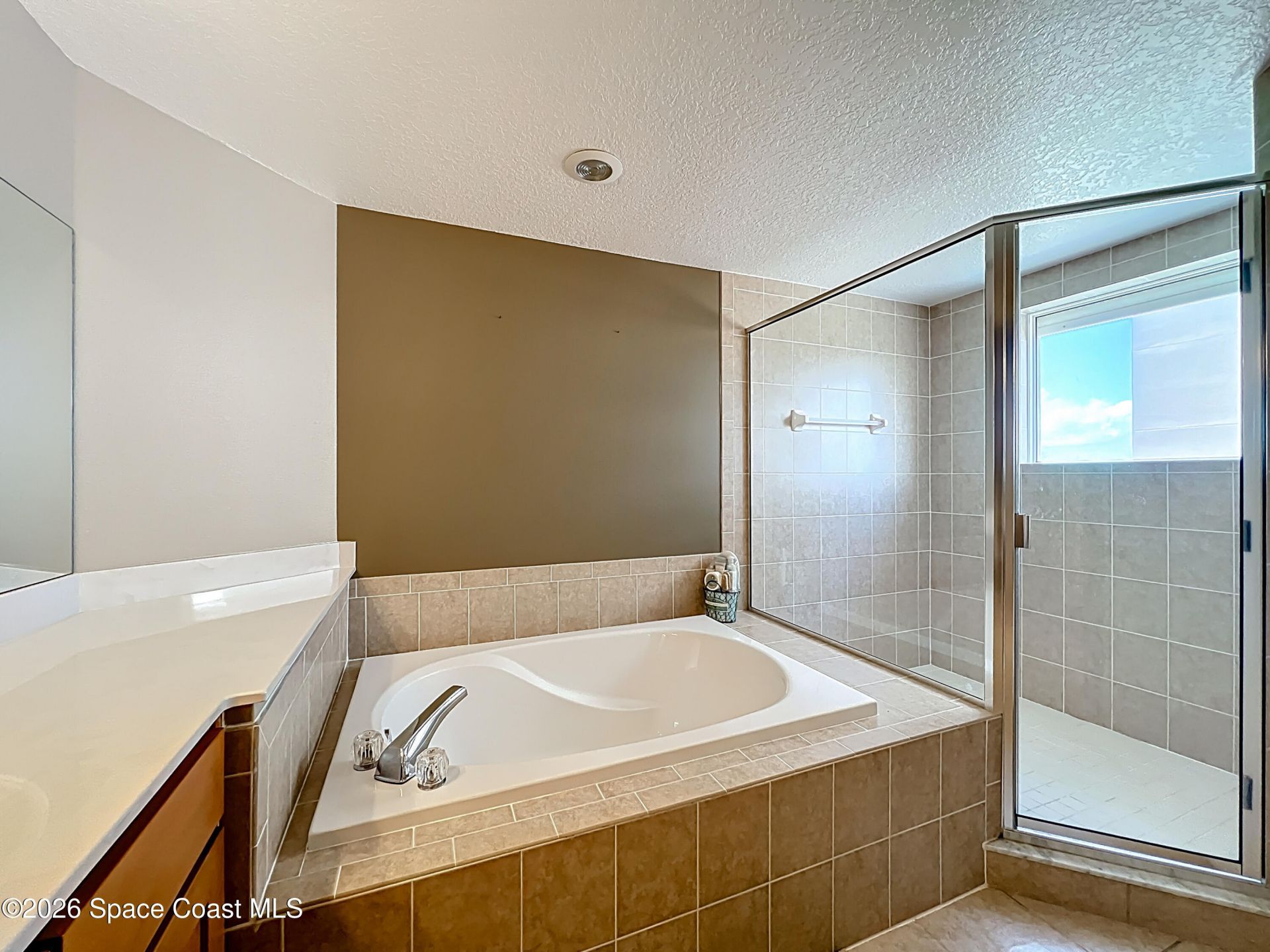 110 Warsteiner Way , Unit 301, Melbourne Beach, FL 32951 Photo