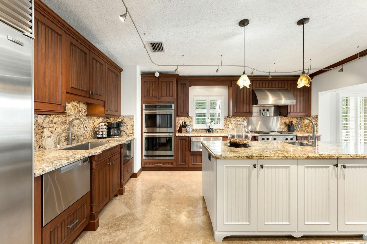 141 Canal Street, Tavernier, FL 33070 Photo