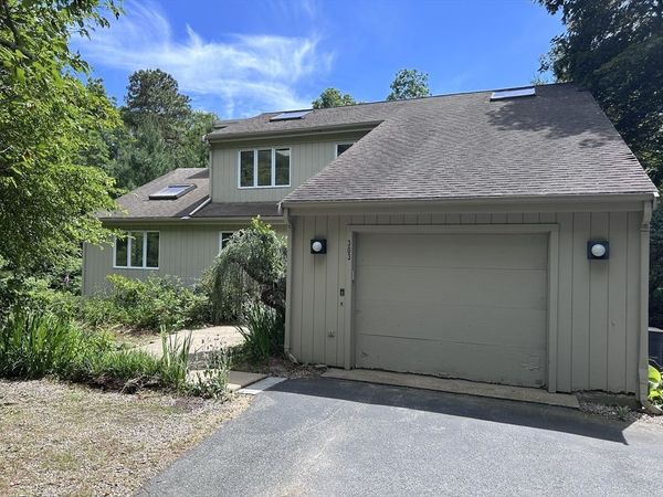 303 Turtleback Rd, Barnstable, MA 02648