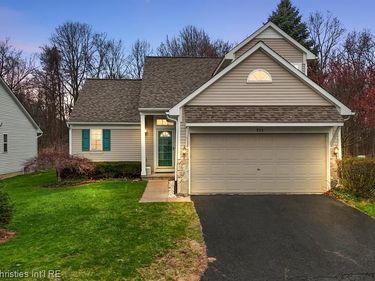 955 Rikki Ann, Wixom, MI 48393