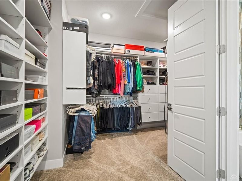 1864 Tossing Mane Court, Centerville, OH 45458 Photo 12