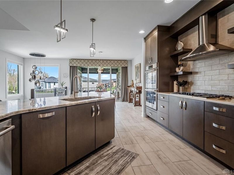 1864 Tossing Mane Court, Centerville, OH 45458 Photo 5