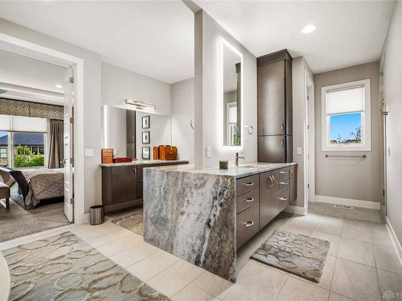 1864 Tossing Mane Court, Centerville, OH 45458 Photo 9