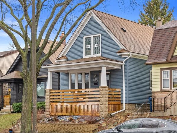 2221 E Oklahoma AVENUE, Milwaukee, WI 53207