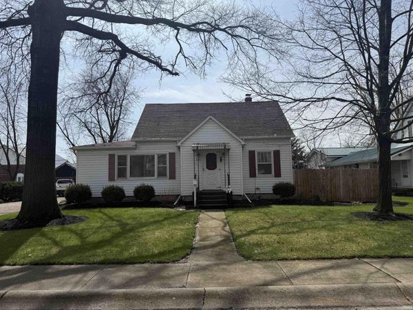 256 W hoosier Street, Berne, IN 46711