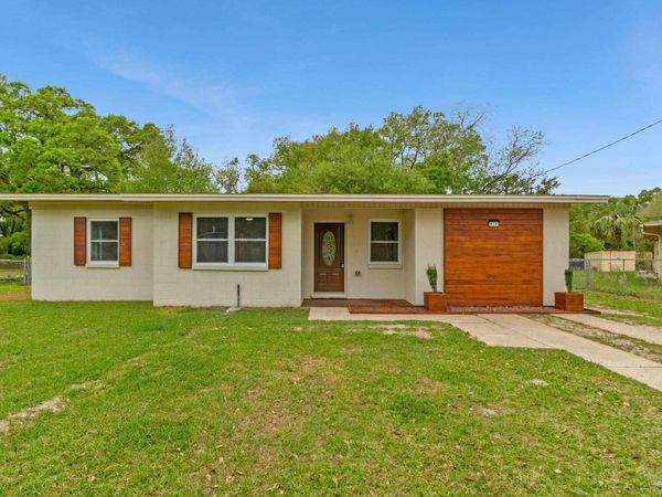 919 Crystal Springs Ave, Pensacola, FL 32505