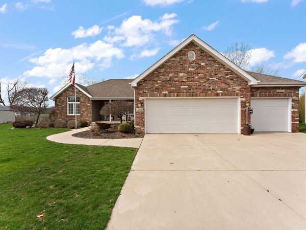 12616 Marsh Landing Pkwy, Cedar Lake, IN 46303