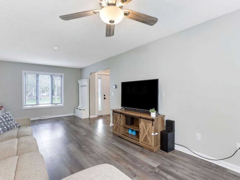 481 Theori Avenue, Columbus, OH 43230 Photo 10