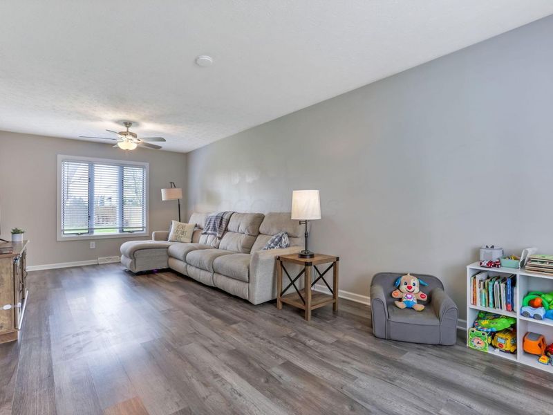 481 Theori Avenue, Columbus, OH 43230 Photo 7