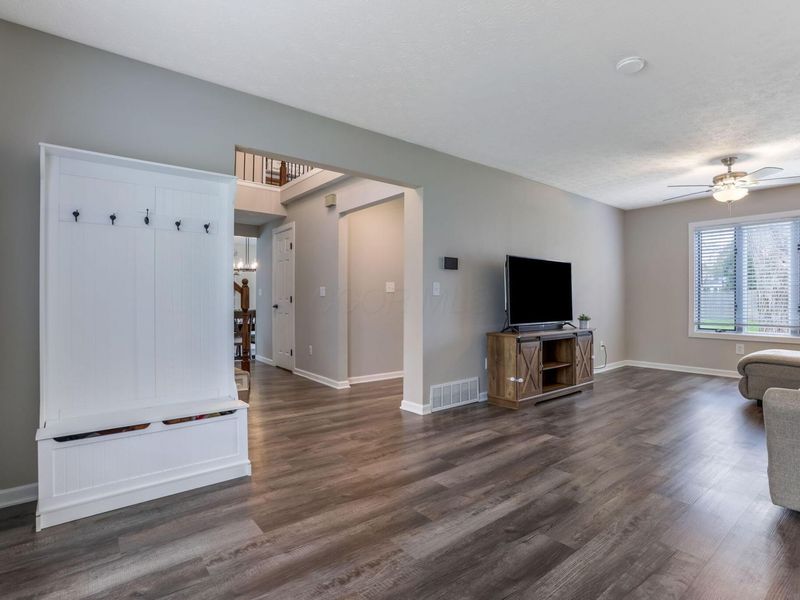 481 Theori Avenue, Columbus, OH 43230 Photo 8