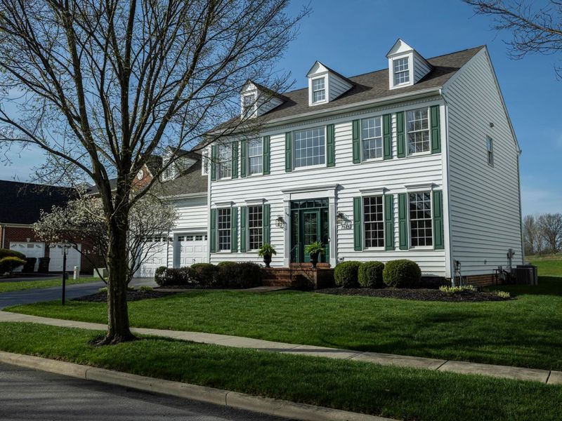 7075 Maynard Place, New Albany, OH 43054 Photo 2