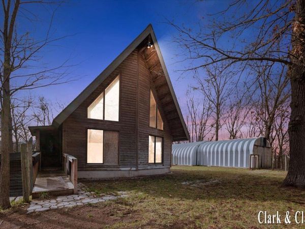 11496 SW Greenville Road, Greenville, MI 48838