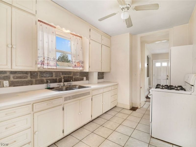 1511 Grace Street, Alliance, OH 44601 Photo 12