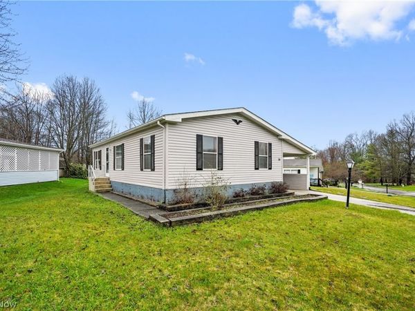 30 Cardinal Drive , Hiram, OH 44234