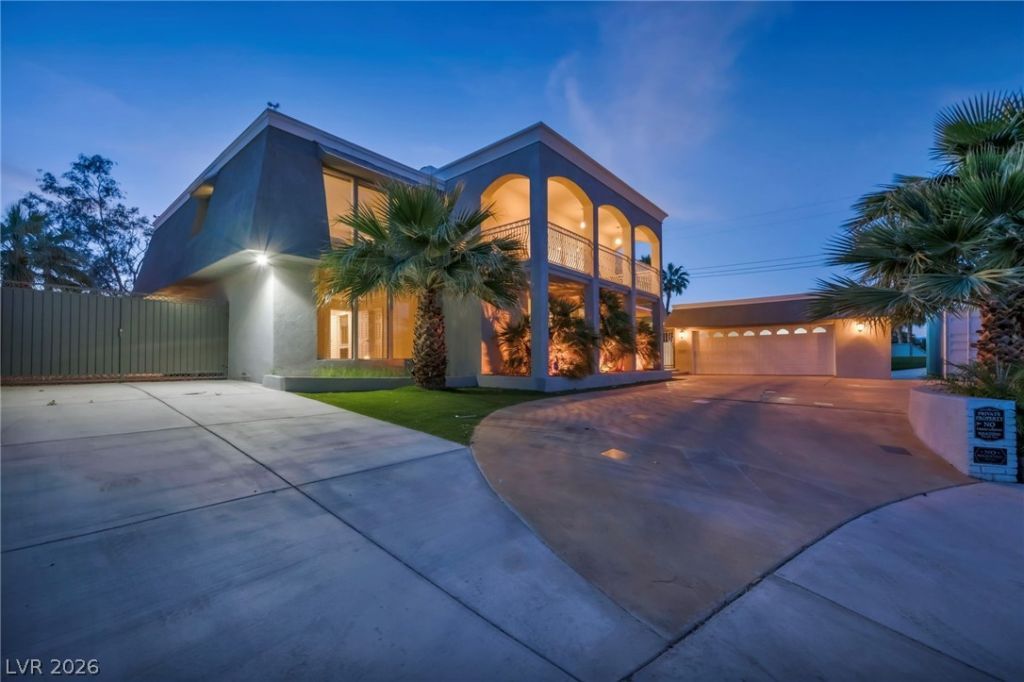 1400 Maria Elena Drive  Las Vegas, NV 89104