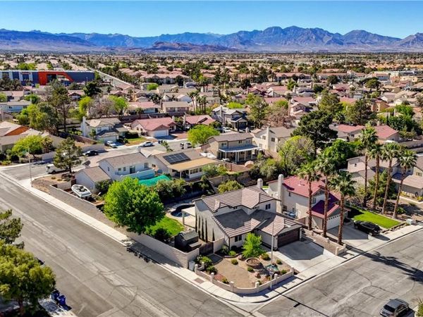 4377 Hallendale Drive, Las Vegas, NV 89147