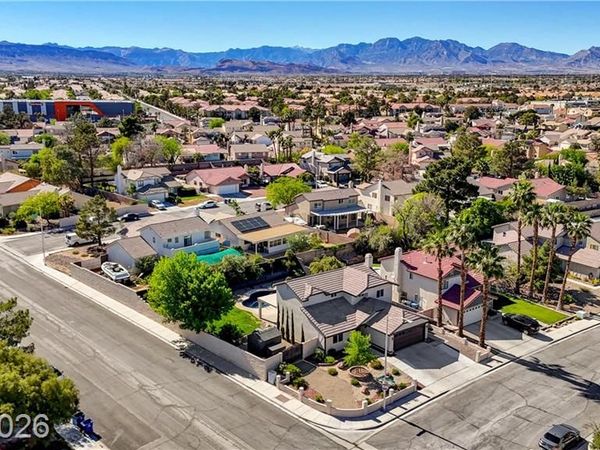 4377 Hallendale Drive, Las Vegas, NV 89147