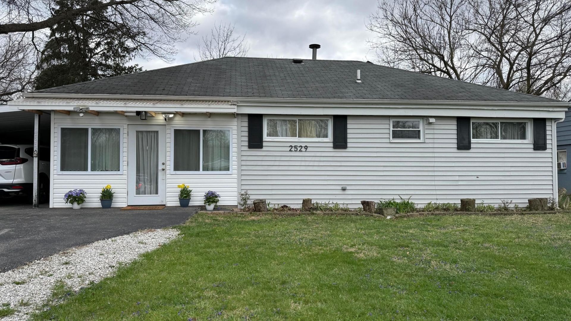 2529 Ferris Park Drive S, Columbus, OH 43224 Main Photo