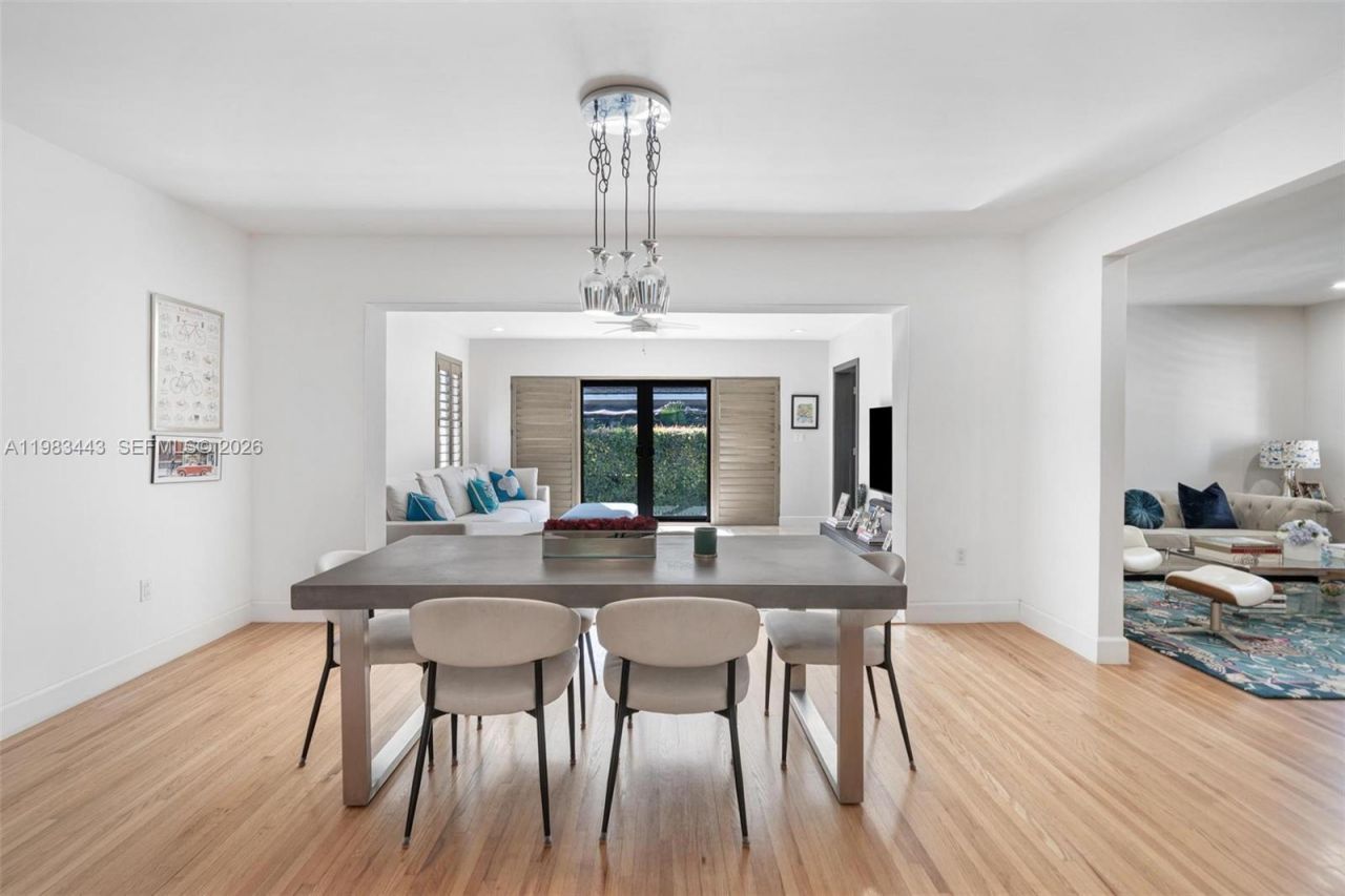 3411 Riviera Dr, Coral Gables, FL 33134 Photo