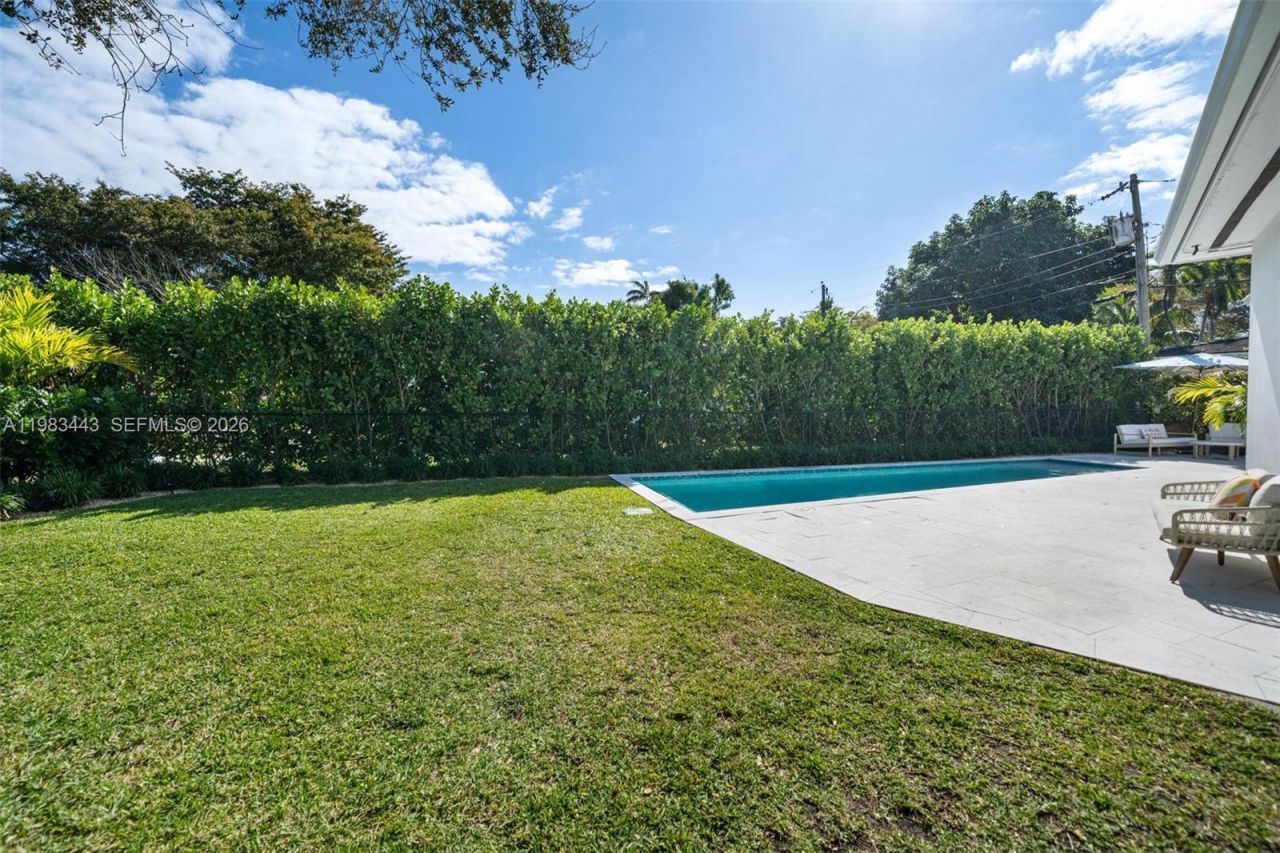 3411 Riviera Dr, Coral Gables, FL 33134 Photo