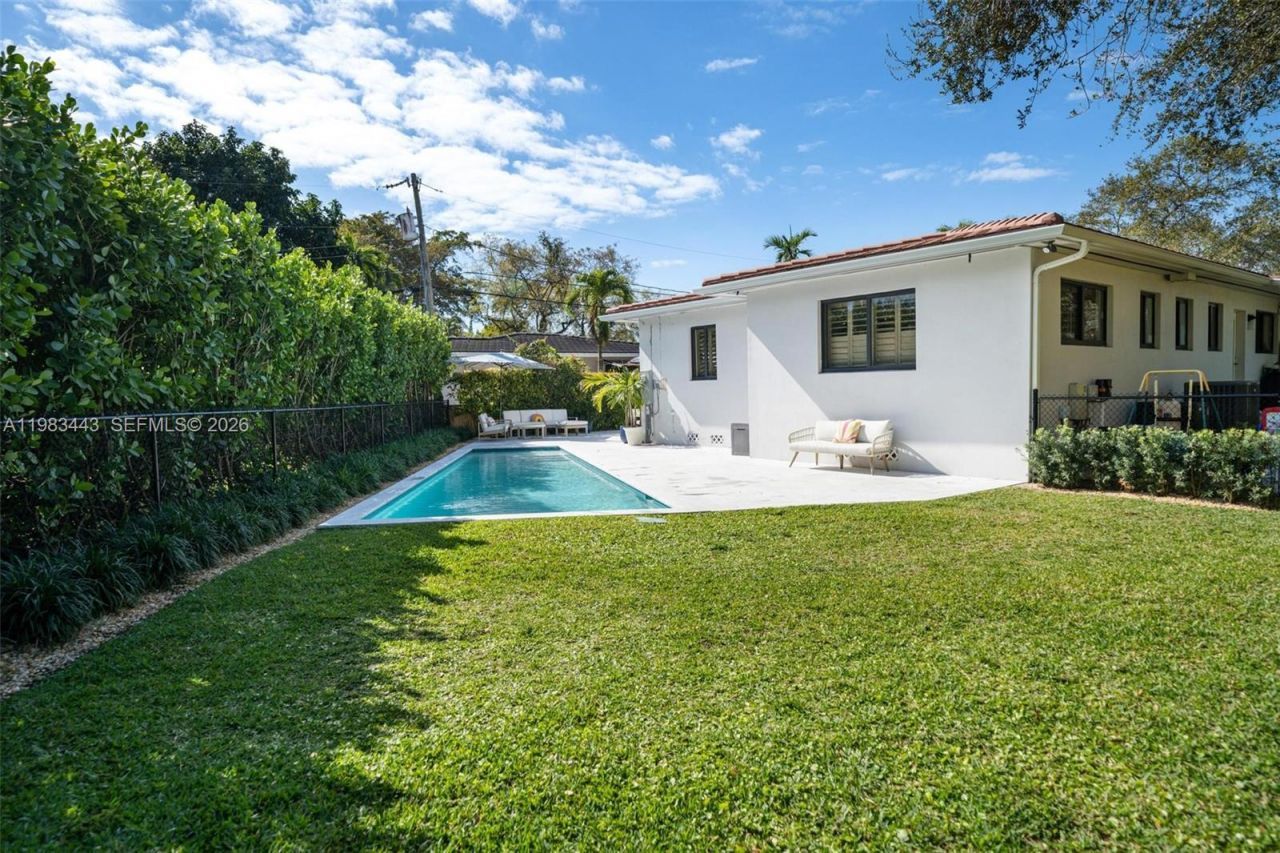 3411 Riviera Dr, Coral Gables, FL 33134 Photo