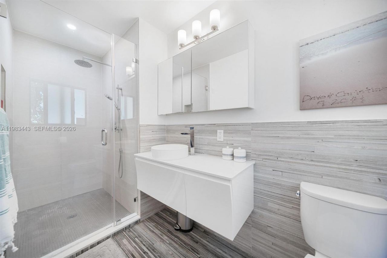 3411 Riviera Dr, Coral Gables, FL 33134 Photo