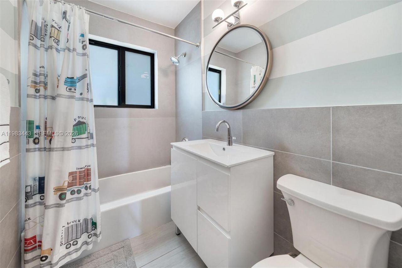 3411 Riviera Dr, Coral Gables, FL 33134 Photo