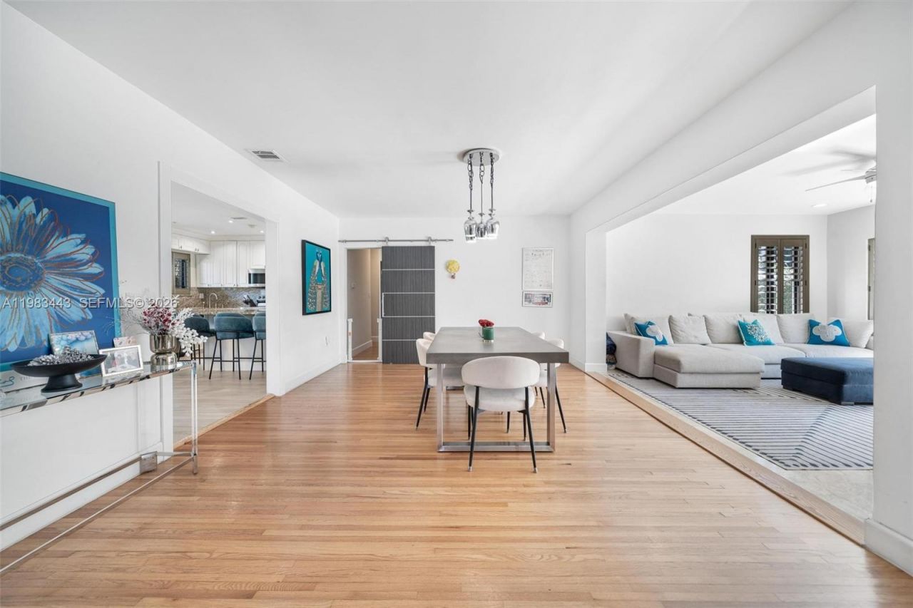 3411 Riviera Dr, Coral Gables, FL 33134 Photo