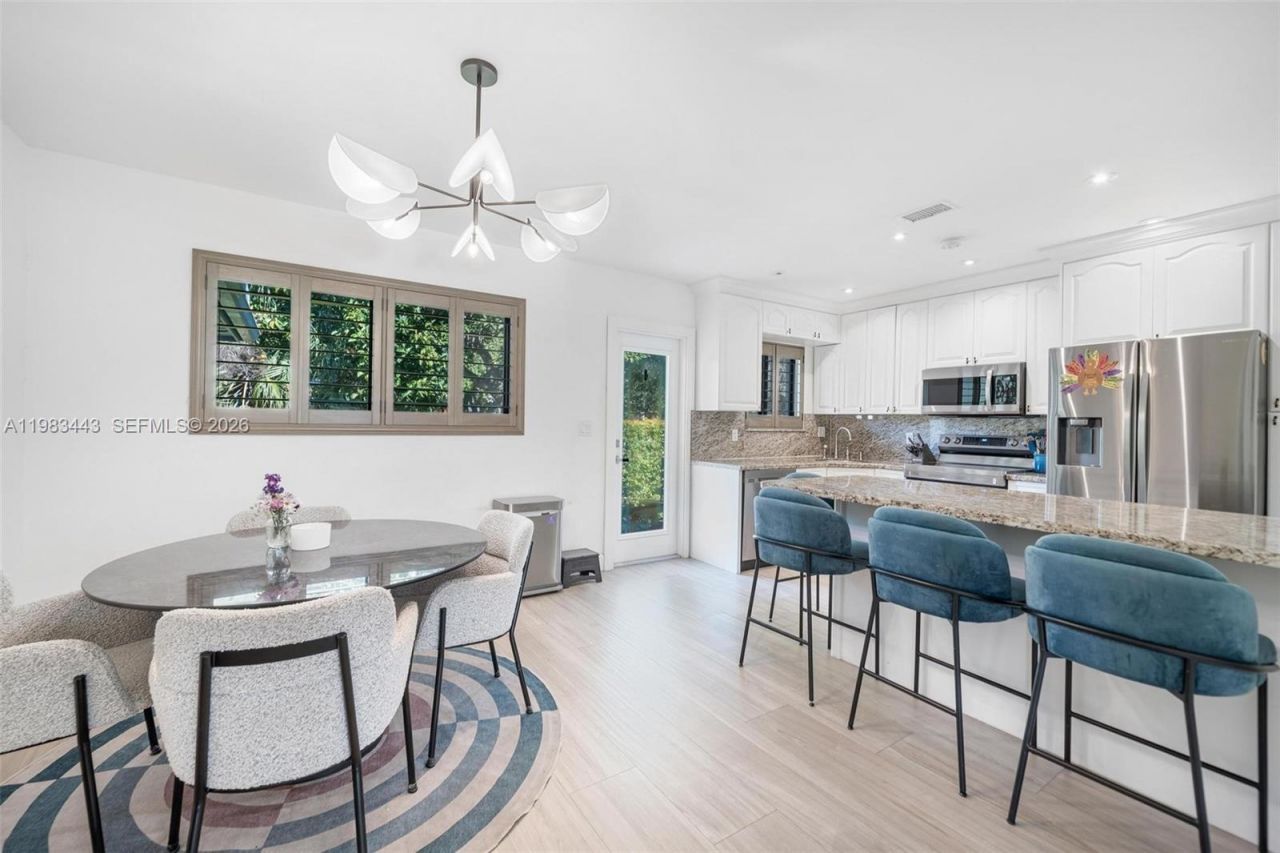 3411 Riviera Dr, Coral Gables, FL 33134 Photo