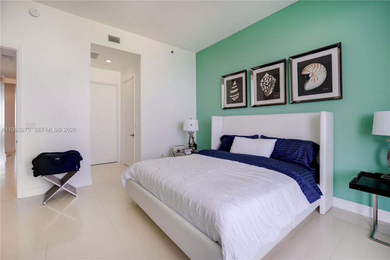 16001 Collins Ave , Unit 4102, Sunny Isles Beach, FL 33160 Photo