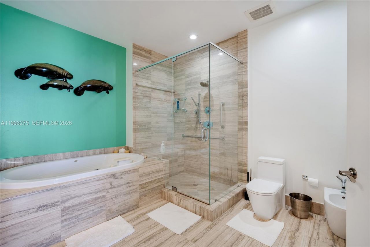 16001 Collins Ave , Unit 4102, Sunny Isles Beach, FL 33160 Photo