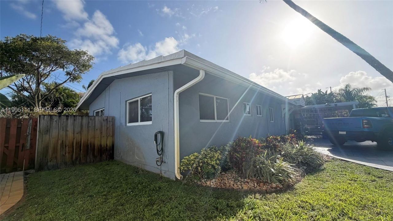 2320 NE 13th St, Pompano Beach, FL 33062 Photo