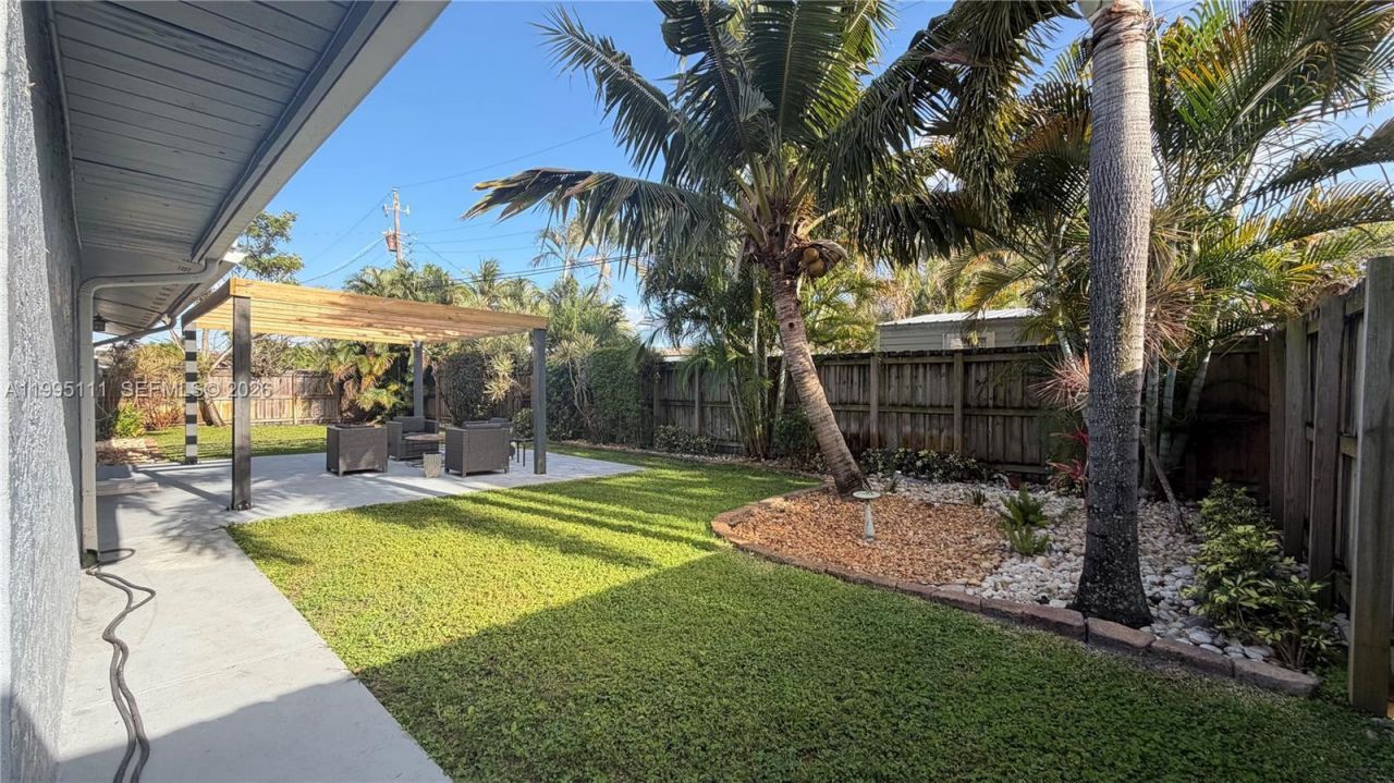 2320 NE 13th St, Pompano Beach, FL 33062 Photo