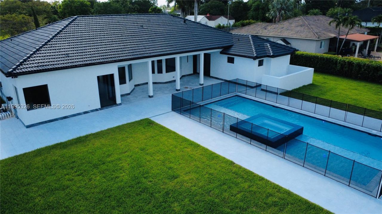 19880 SW 134th Ave, Miami, FL 33177 Photo