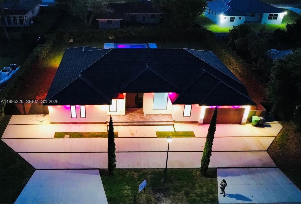 19880 SW 134th Ave, Miami, FL 33177 Photo